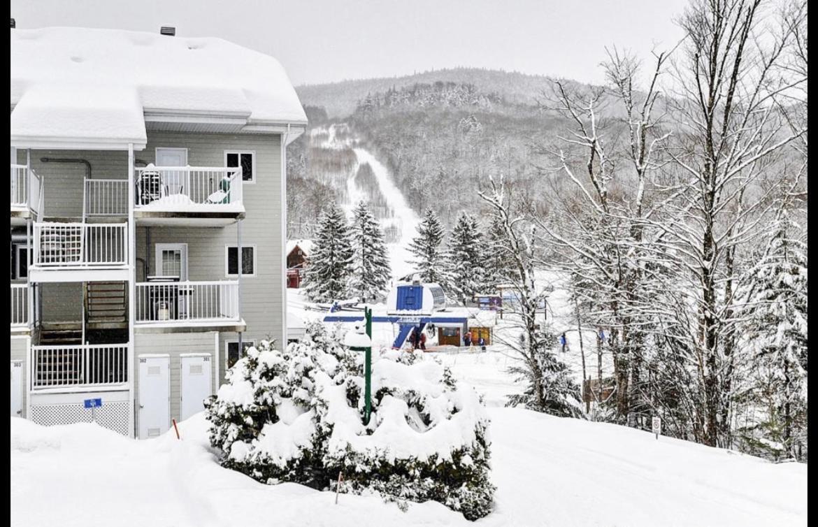 Condo Ski-In Ski-Out Stoneham Exterior foto